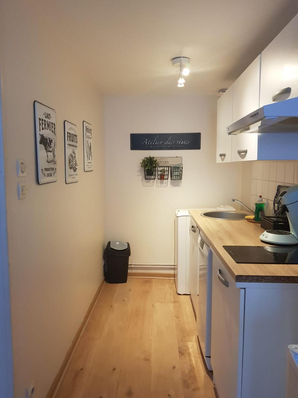 Duplex A La Gare Du Mans Bed and Breakfast Le Mans Rum bild